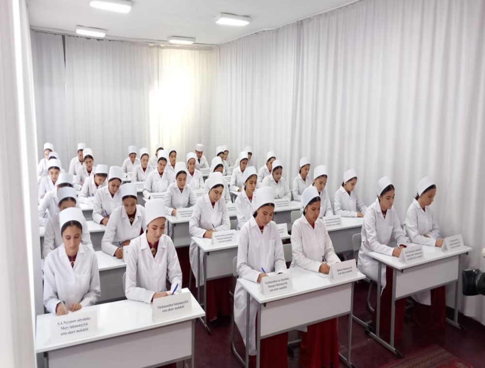 Lukmançylyk mekdepleriniň bäsleşigi.